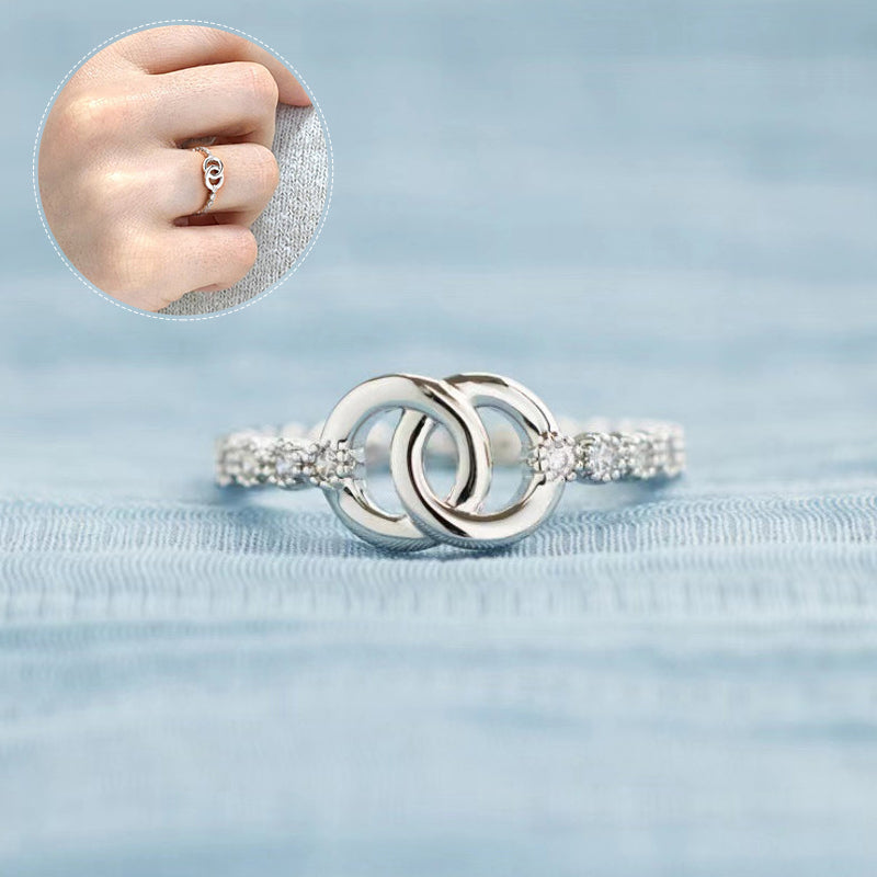 Forever Linked Interlocking Ring